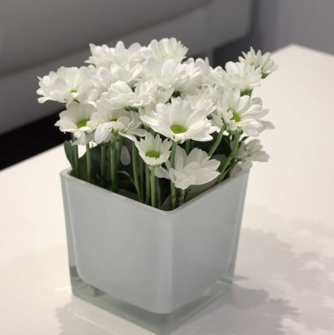 Blumige Ideen rund um das Thema Stehtisch.